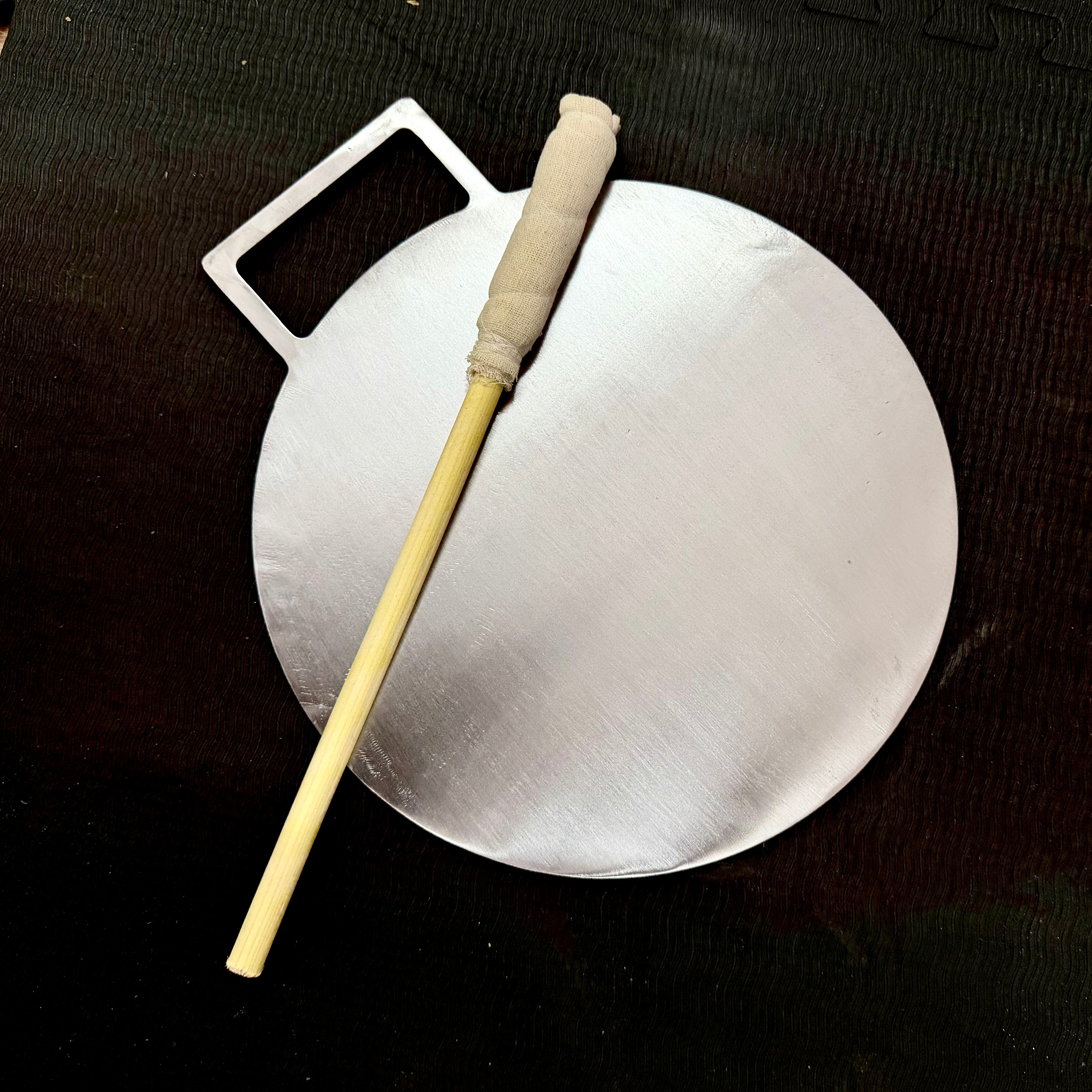 11.5 Inch Single Handle Fully Seasoned Pure Iron Dosa Tawa +(FREE) Magic Wand + Pack of 5 Magic Wand Cloth